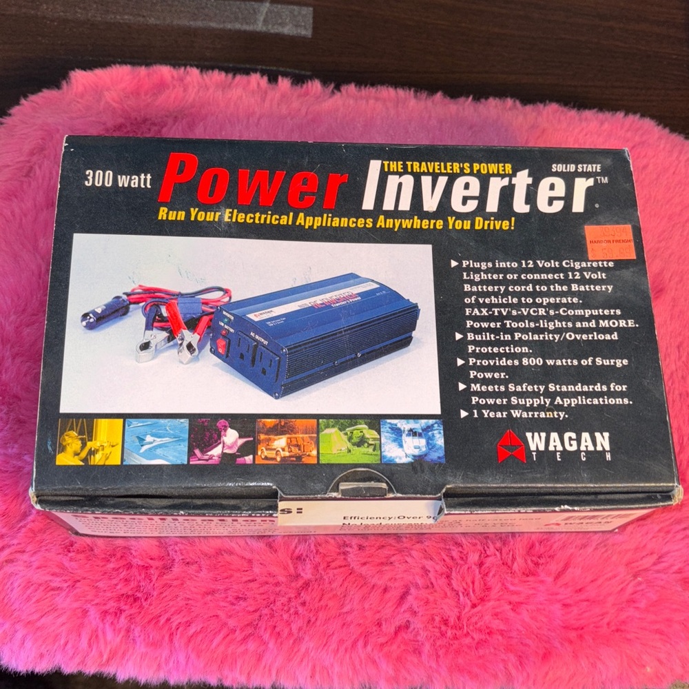 NIB NWT The Traveler’s Power‎ Inverter With 300 Watt AC Outlets For Vehicle